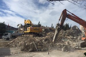 Bursa'da Şehircilik Bakanlığı d&ouml;n&uuml;ş&uuml;me kendi binasından başladı