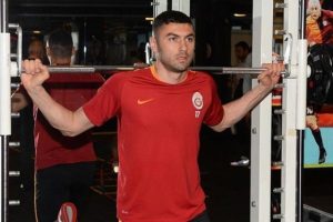 Burak Yılmaz alacaklarını kul&uuml;be bırakarak gitti
