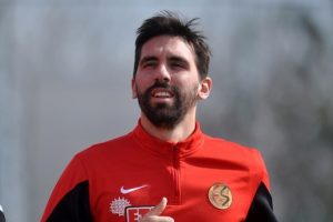 İspanyol futbolcu Figueras'tan Arda Turan'a &ouml;vg&uuml;