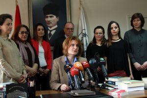 "Evlilik yaşı 18 yaşın doldurulması koşuluna bağlanmalıdır"