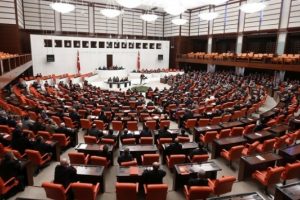 Kriz sonrası yeni anayasa hakkında art arda a&ccedil;ıklamalar