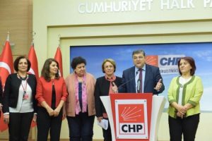 CHP Kadın Kollarında devir teslim t&ouml;reni