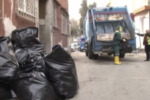 'Prenses'in evinden kamyonlarca &ccedil;&ouml;p &ccedil;ıktı