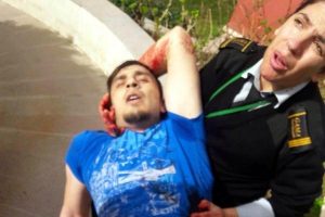 Eski sevgilisinin, sevgilisini bı&ccedil;akladı
