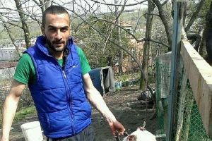 Evinde av t&uuml;feğiyle &ouml;ld&uuml;r&uuml;ld&uuml;