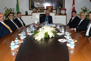 Bursaspor'a Bakkallar Odası'ndan ziyaret
