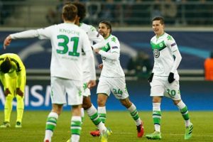 Wolfsburg deplasmandan avantajla d&ouml;n&uuml;yor