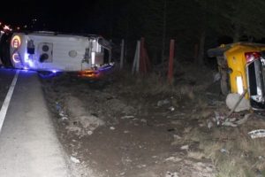 Ambulansla taksi &ccedil;arpıştı: 1 &ouml;l&uuml;, 4 yaralı