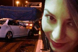 Otoyol gişeleri yakınında TIR'a arkadan &ccedil;arpan otomobildeki kadın &ouml;ld&uuml;