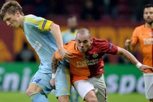 Galatasaray sahaya siyah bantla &ccedil;ıkmak i&ccedil;in başvuru yaptı