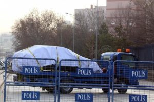 Ankara'da patlama alanında inceleme s&uuml;r&uuml;yor