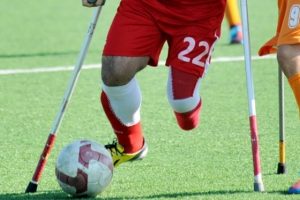 Mayına basan gazi futbolla hayata d&ouml;nd&uuml;