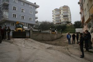 Bursa'da şehidin mahallesi T&uuml;rk bayraklarıyla donatıldı!