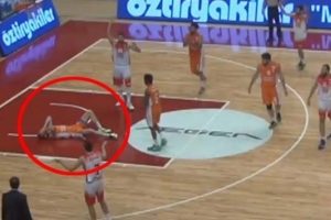 Dirsek atan Ivanov'a 8 ma&ccedil; men ve para cezası verildi