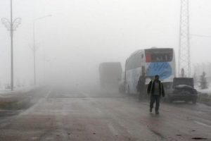 Erzurum'da hava ulaşımını sis vurdu