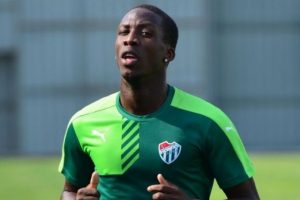 Bursaspor'da hayal kırıklığı yaratan Advincula Arjantin'de coştu