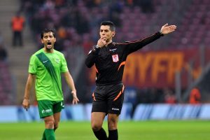 Galatasaray-Trabzonspor ma&ccedil;ını Deniz Ateş Bitnel y&ouml;netecek