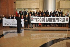 İzmirli avukatlar ter&ouml;r&uuml; kınadı