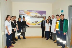 Bursa İznik'te hastane duvarları resimlerle s&uuml;slendi
