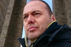 Saldırıda şehit d&uuml;şen astsubayın evine ateş d&uuml;şt&uuml;