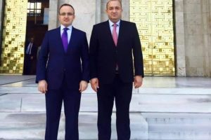 Vekiller saldırıdan kıl payı kurtuldu