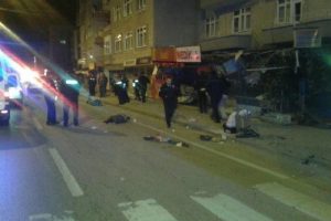 İki kişinin &ouml;l&uuml;m&uuml;ne neden olan s&uuml;r&uuml;c&uuml;ye 10 yıl hapis