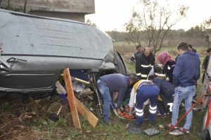 Bursa'da feci kaza: Minib&uuml;s şarampole u&ccedil;tu!