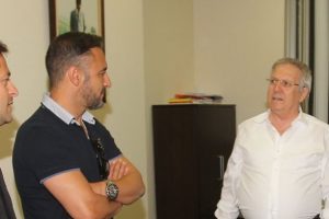 Pereira Van Persie'nin fiziki a&ccedil;ıdan yeterli olmadığını s&ouml;yledi