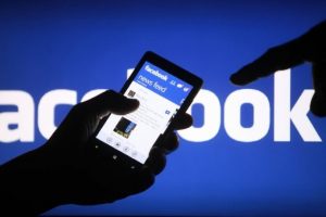 Facebook, YouTube ve Periscope ile yarışıyor!