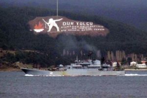 Rus savaş gemileri Akdeniz'e iniyor