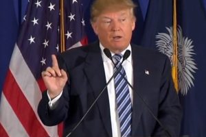 Trump'tan Papa'ya jet yanıt: Benim i&ccedil;in dua edecek