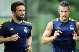 Fenerbah&ccedil;e Bursaspor hazırlıklarını yaptığı antrenmanla s&uuml;rd&uuml;rd&uuml;