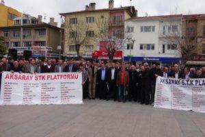 Aksaray'da ter&ouml;re sessiz y&uuml;r&uuml;y&uuml;şle tepki