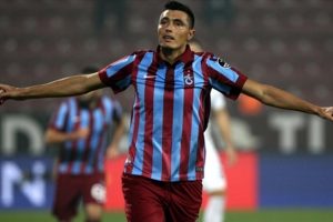 Oscar Cardozo baba oldu!
