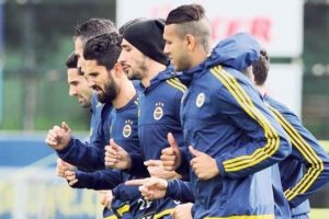 Fenerbah&ccedil;eli Josef De Souza UEFA'nın 11'ine se&ccedil;ildi