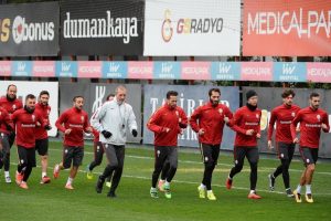 Galatasaray ara vermeden Trabzonspor hazırlıklarına başladı