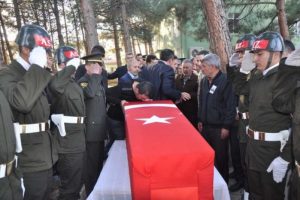 Gaziantepli şehit astsubay toprağa verildi
