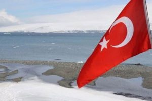 T&uuml;rkiye oraya kendi &uuml;ss&uuml;n&uuml; kuruyor