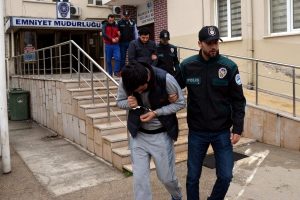 Bursa'da narkotikten zehir tacirlerine baskın!