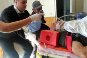 &Ccedil;atı tamir ederken d&uuml;şen iş&ccedil;i yaralandı