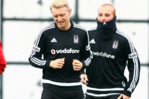 G&ouml;khan T&ouml;re takımla birlikte &ccedil;alıştı