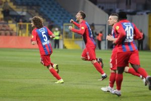 Karab&uuml;kspor Erciyes engelini tek golle ge&ccedil;ti