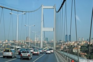 K&ouml;pr&uuml;den ge&ccedil;en ara&ccedil; sayısı ilk kez azaldı