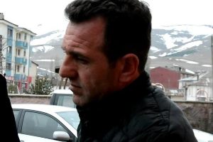 Sahte 200 lirayı bozdurmak isterken yakalandı