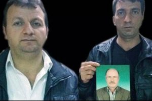 Babalarını &ouml;ld&uuml;rd&uuml;ler, cesedi yakmak isterken yakalandılar