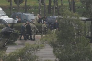 Bakan Yılmaz: Ateş &ccedil;emberi i&ccedil;erisinde barış adası gibiyiz