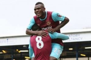 Emenikeli West Ham United &ccedil;eyrek finalde