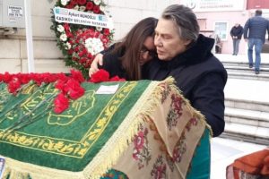 'Kardeşimi benden daha mı &ccedil;ok sevdin anne'