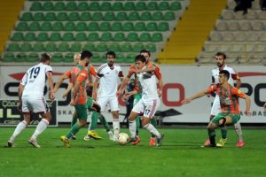 Alanyaspor kendi evinde Altınordu'ya ge&ccedil;it vermedi