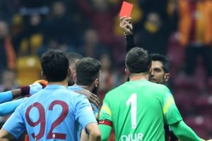 Galatasaray - Trabzonspor ma&ccedil;ı hakkında bahis şikesi iddiası ortaya atıldı